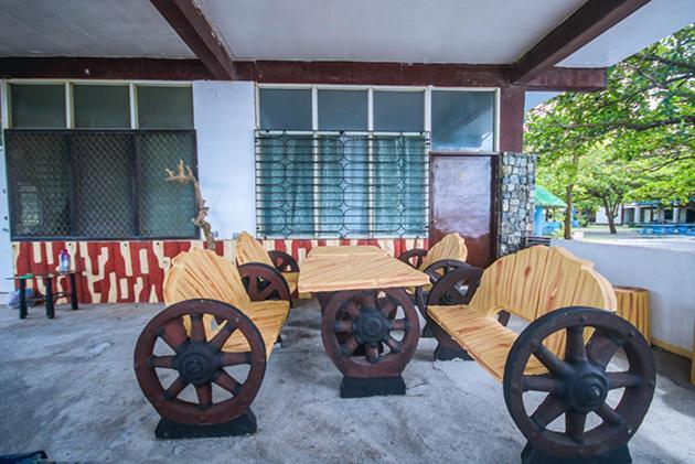 Rama International Beach Resort Botolan Exterior photo