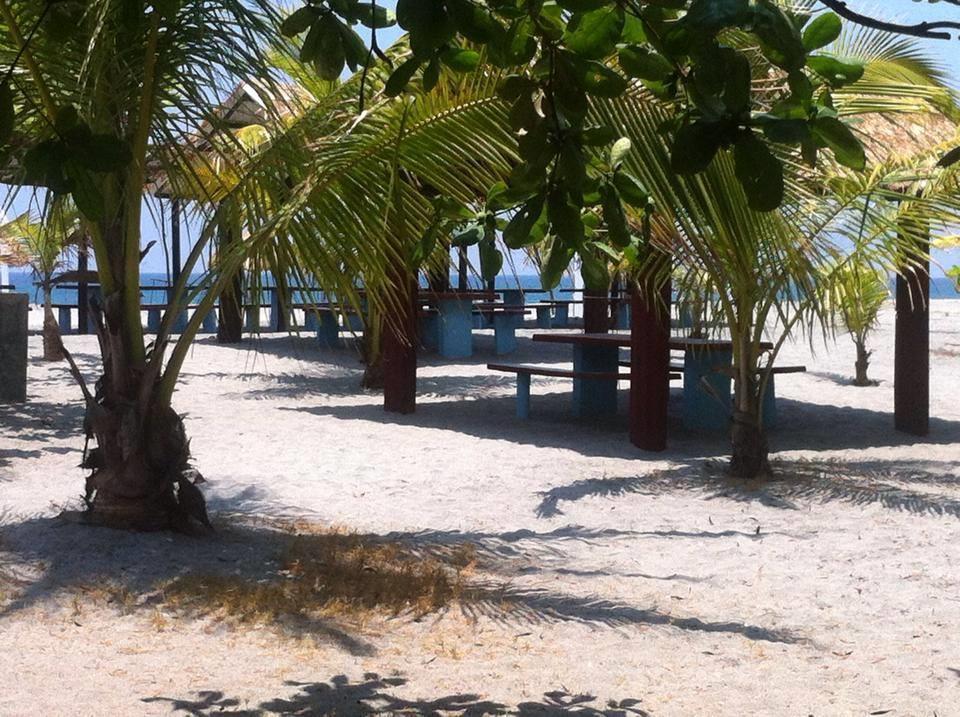 Rama International Beach Resort Botolan Exterior photo