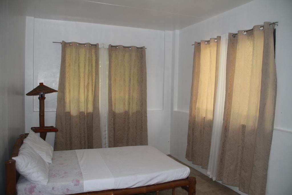 Rama International Beach Resort Botolan Room photo